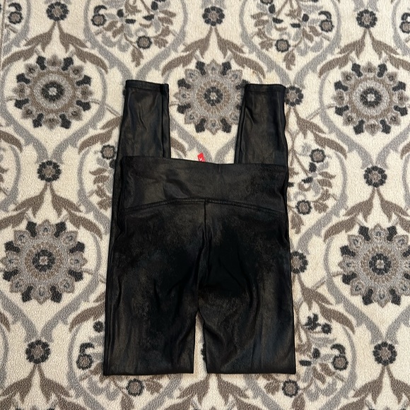 SPANX Leggings Size S Small Distressed Faux Leather Skinny Black Shape Wear - Picture 5 of 6